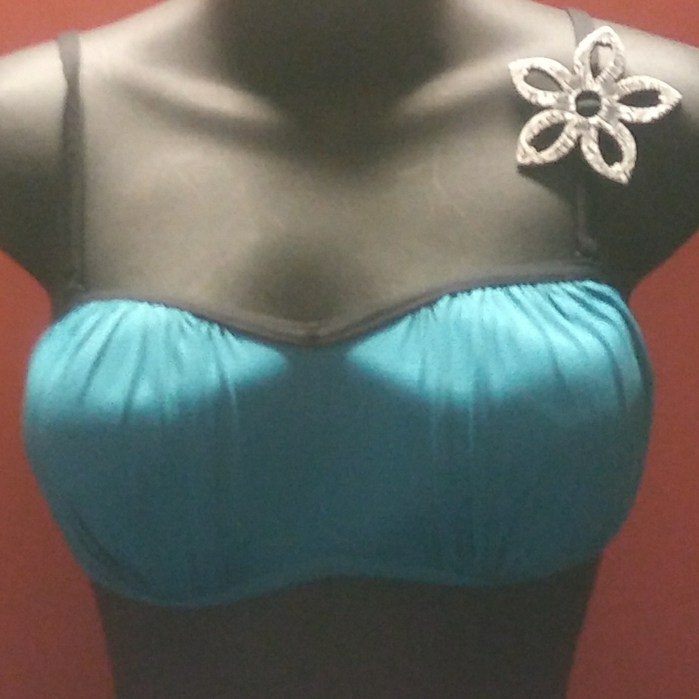 Turquoise Bikini/Halter w Black Piping & Charm